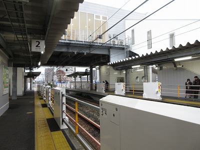 糸島高校前駅構内