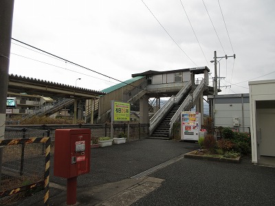 加布里駅の駅舎