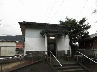 虹ノ松原駅の駅舎