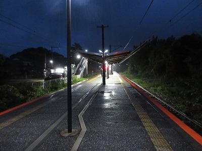 鹿家駅構内
