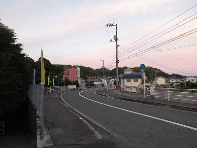 吉名駅の駅前