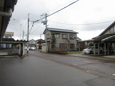 �����Éw�̉w�O