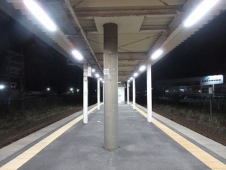 新屋駅構内