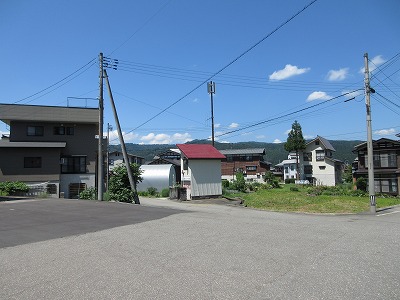 越後水沢駅の駅前