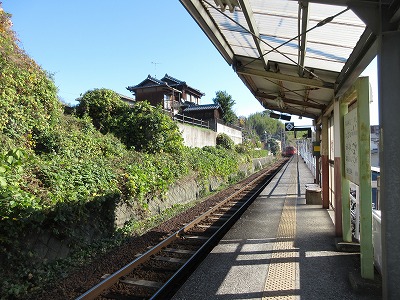古国府駅構内