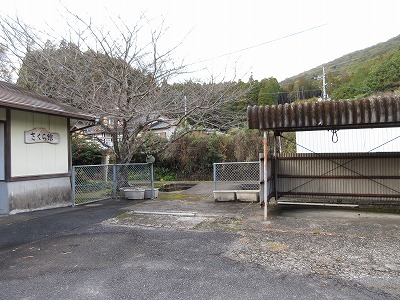 肥前久保駅の駅舎