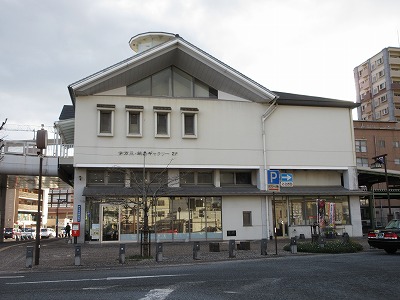伊万里駅の駅舎