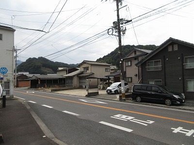岩屋駅の駅前