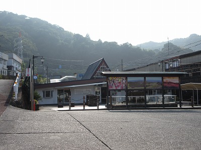 �ɓ����w�̉w��
