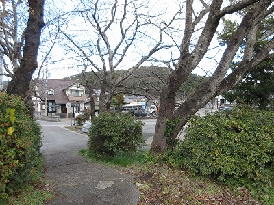金石原駅の駅前