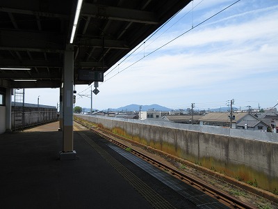 北三条駅構内