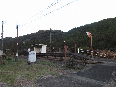 駒鳴駅の入り口