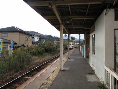 中多久駅構内