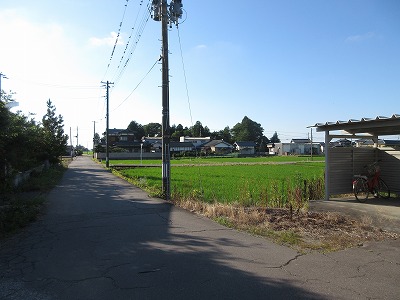 中浦駅の駅前