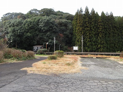 西相知駅の入り口