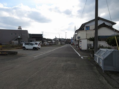 大川野駅の駅前