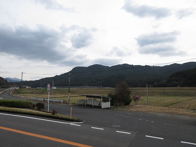 佐里駅の駅前