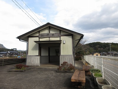 佐里駅の駅舎