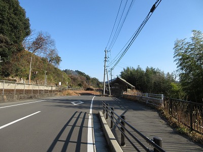 天神山駅の駅前