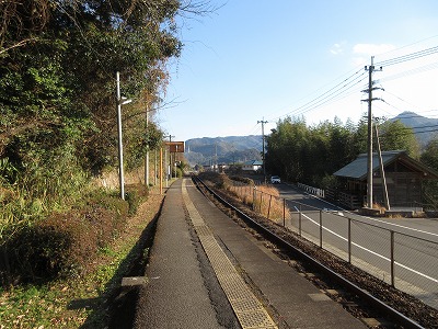天神山駅構内