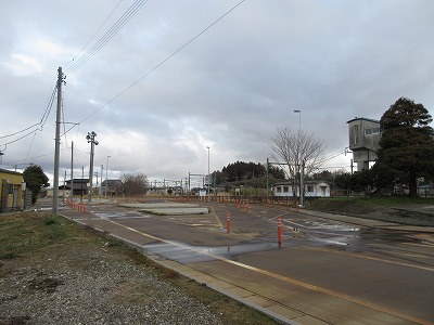 �����w�̉w�O