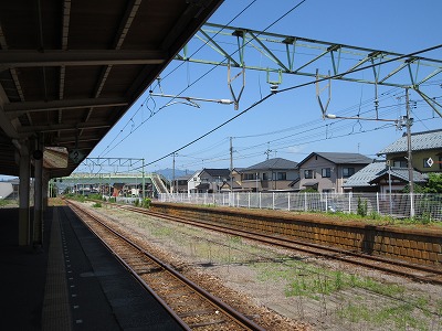 燕駅構内