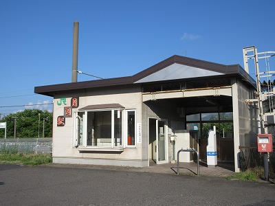 月岡駅の駅舎